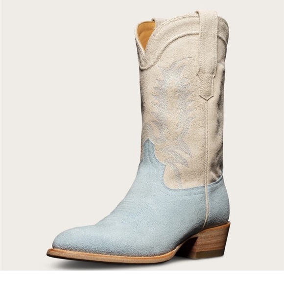 LOOKING FOR!!! in a size 7 or 7.5 I would love to purchase them off you!! - Picture 1 of 1